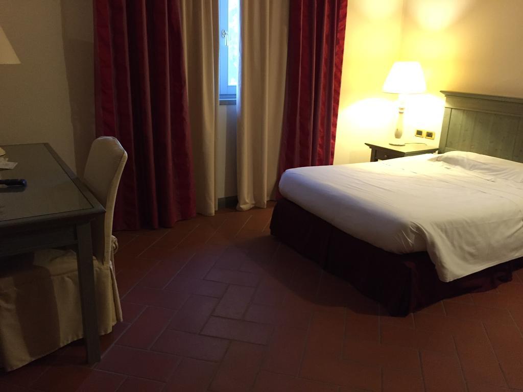 Bes Hotel Bergamo Cologno Al Serio Eksteriør billede